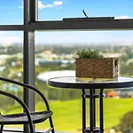 Fabulous View Apartment In Sydney Olympic Park