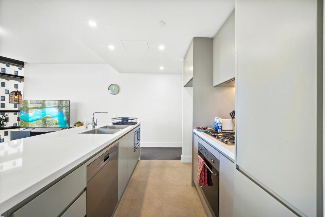 Fabulous View In Olympic Park Apartment *